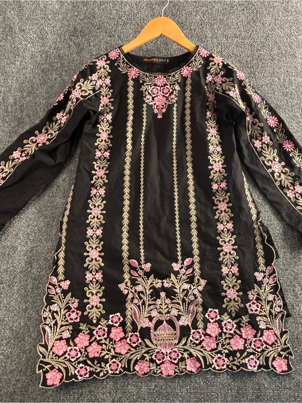 Mushtaq Sons Pakistani Kurti Tunic Womens Small Black Embroidered  Sequin